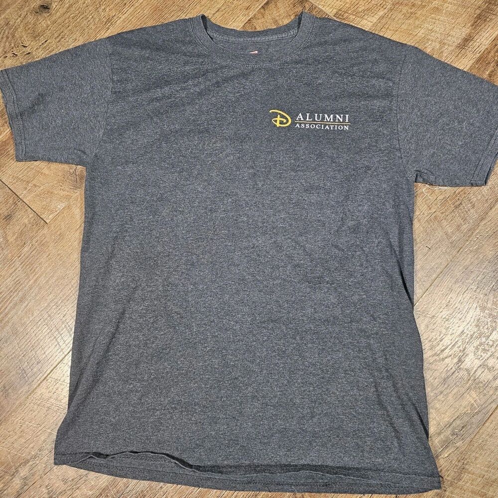 Disney Alumni Association Tshirt Size Medium